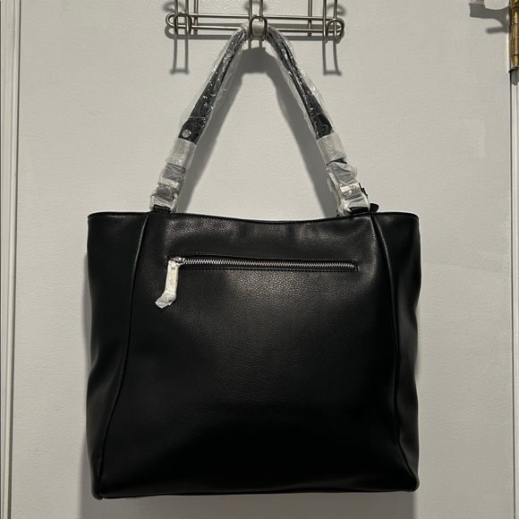 EVVE Milano Chicago Black & White Tote - NWT - Picture 2 of 12